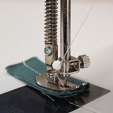 Mini machine a coudre double Speed-Mini Sewing Machine au meilleur prix au Maroc