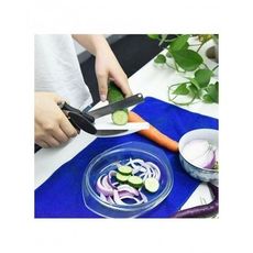 Ciseaux et Couteau 2 en 1 Planche à Découper Multifonctions au meilleur prix au Maroc