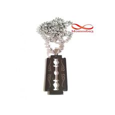 Chaine En Acier Inoxydable Avec Pendentif Rasoir Noir au meilleur prix au Maroc