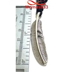 Collier Cuir Noir Réglable Avec Pendentif Plume - Unisex au meilleur prix au Maroc