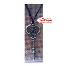 Collier Grande Clé Unisex Fil Réglable au meilleur prix au Maroc