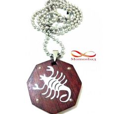 Chaine Avec Pendentif Scorpion En Acier Inoxydable Et Bois au meilleur prix au Maroc