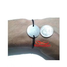 Bracelet Mohammed VI Fil Noir Réglable Avec Pendentif Pièce Taille Moyenne En Acier Inoxydable au meilleur prix au Maroc