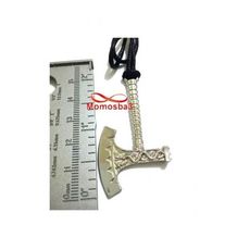 Collier Fil Noir Réglable Avec Pendentif COUPERET Argenté - Unisex au meilleur prix au Maroc