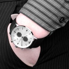 Montre ARMANI AR0385 pour Hommes au meilleur prix au Maroc