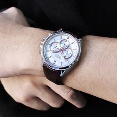 Montre HUGO BOSS 1512881 pour Hommes au meilleur prix au Maroc