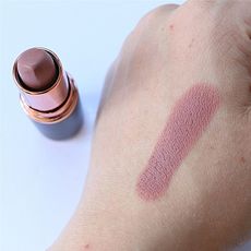 Revolution Makeup Revolution Iconic Matte Revolution Lipstick Chauffeur au meilleur prix au Maroc