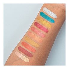 Revolution Makeup Revolution X Kisu Eyeshadow Palette au meilleur prix au Maroc