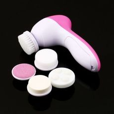 Brosse de nettoyage pour visage 5 en 1 -soins de la peau et massage au meilleur prix au Maroc