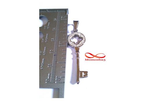 Pendentif Clé Avec Pierres En Acier Inoxydable Argenté au meilleur prix au Maroc