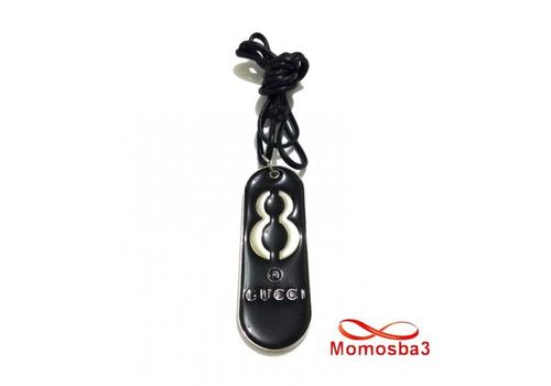 Collier Fil Noir Réglable Avec Pendentif Plaque GUCCI En Acier Inoxydable - Unisex au meilleur prix au Maroc