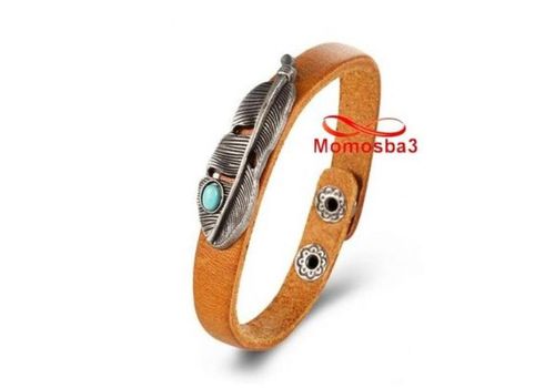 Bracelet Cuir MARRON Avec Pendentif Plume Et Fermoir Button - Unisex au meilleur prix au Maroc