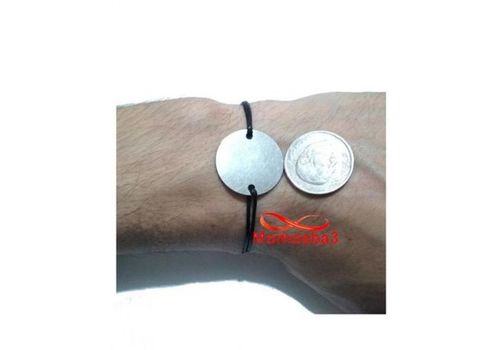 Bracelet Mohammed VI Fil Noir Réglable Avec Pendentif Pièce Taille Moyenne En Acier Inoxydable au meilleur prix au Maroc