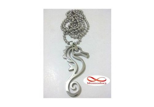 Chaine avec Pendentif Argenté En Acier Inoxydable au meilleur prix au Maroc