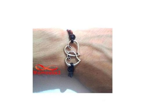Bracelet Cuir Noir Pendentif 2 Coeurs Unisex (Réglable) au meilleur prix au Maroc