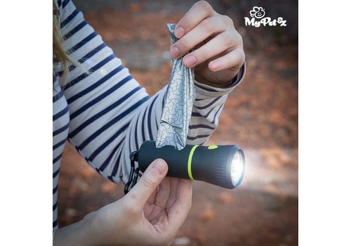 Lampe Torche avec Porte-sac Ramasse Crottes MyPet Poop Lantern au meilleur prix au Maroc