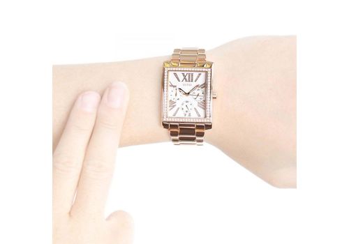 Montre GUESS W0446L3 pour Femmes au meilleur prix au Maroc