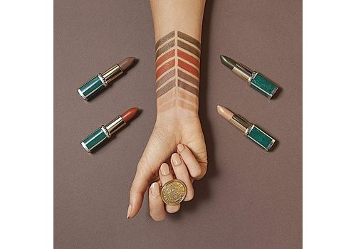 Rouge à Lèvres Color Riche x Balmain au meilleur prix au Maroc